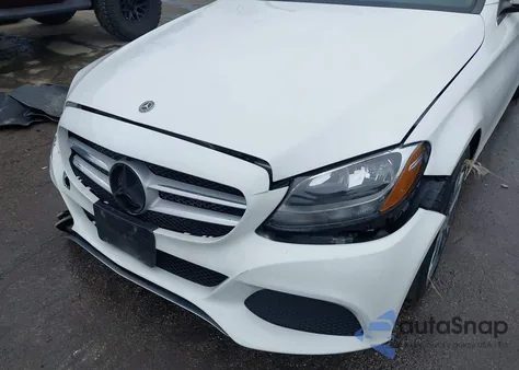 2018 Mercedes-Benz C 300 из США, поврежденный, VIN 55SWF4JBXJU280561